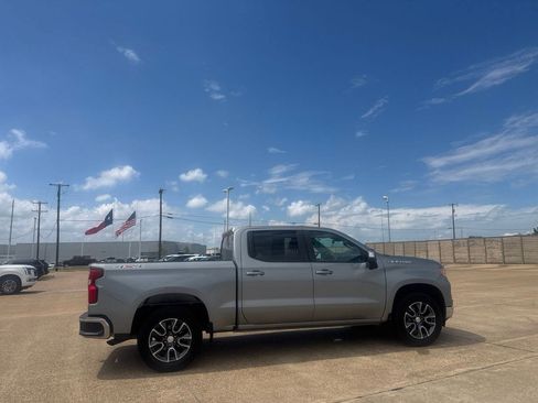 Used 2023 Chevrolet Silverado 1500 LT AWD/4WD image 25