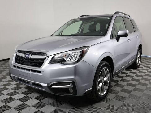 Used 2017 Subaru Forester 2.5i Touring image 5