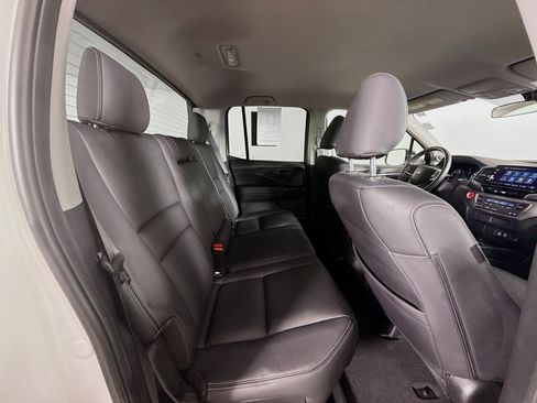 Certified 2025 Honda Ridgeline Sport image 32