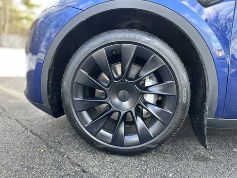 Used 2024 Tesla Model Y Long Range image 27