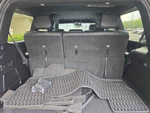 Used 2023 Jeep Wagoneer Series II RWD image 8