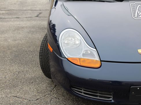 Used 1998 Porsche Boxster RWD image 25