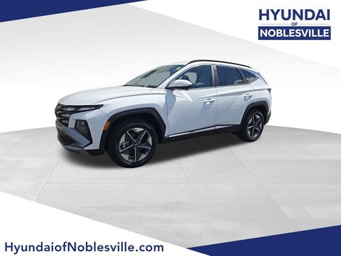 Certified 2025 Hyundai Tucson SEL AWD/4WD image 1