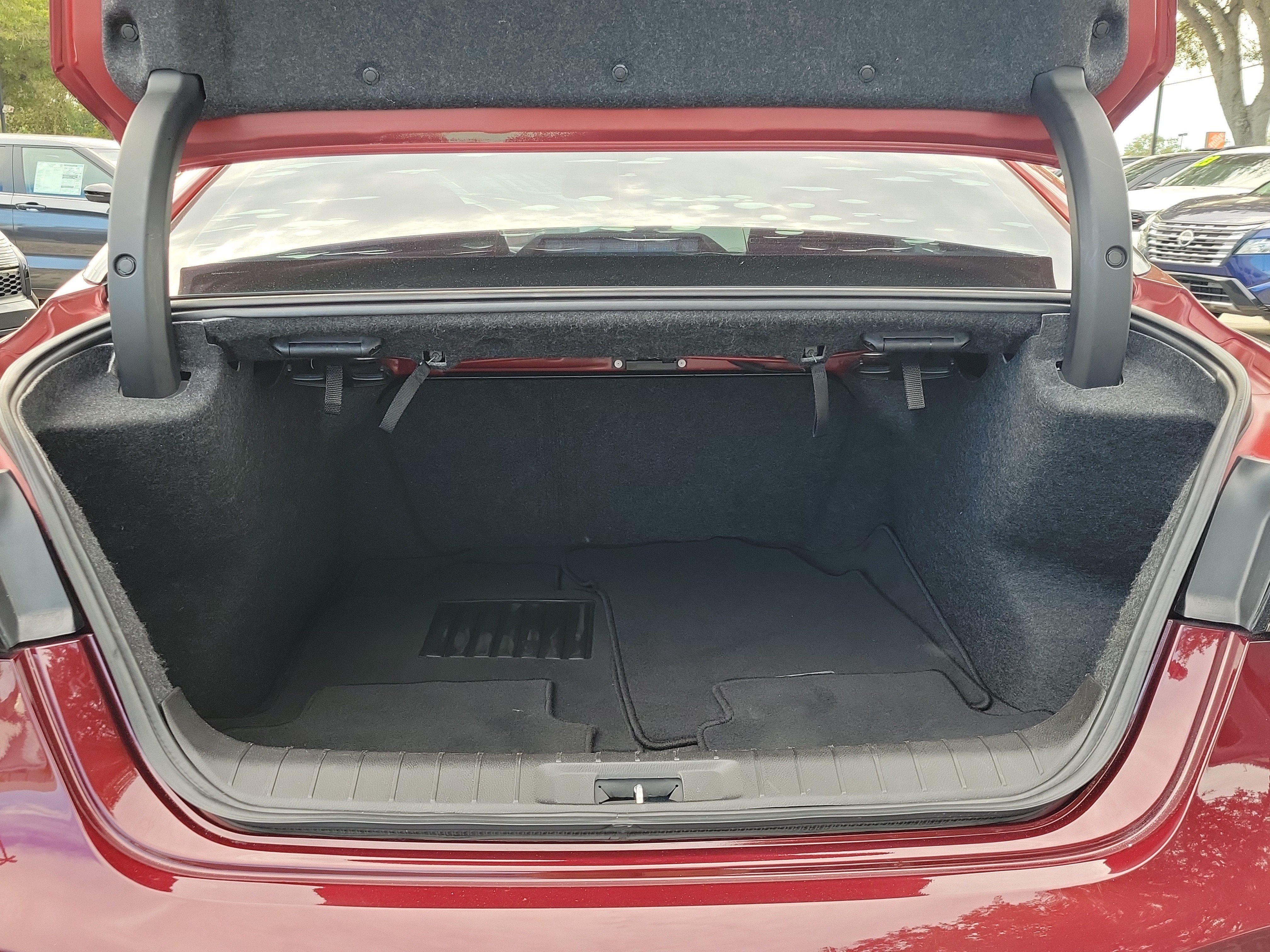 Used 2020 Nissan Maxima 3.5 S w/ Floor Mat Group FWD image 9