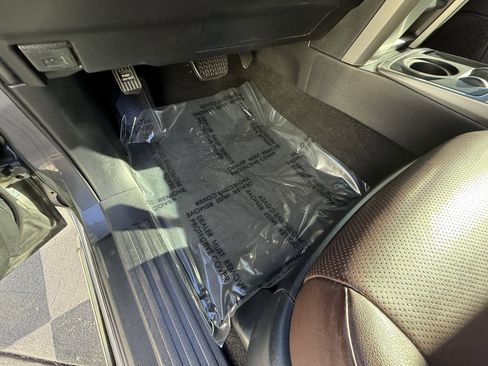 Used 2017 Toyota 4Runner Limited image 17