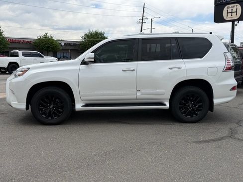 Used 2018 Lexus GX 460 Premium w/ Premium Package AWD/4WD image 7