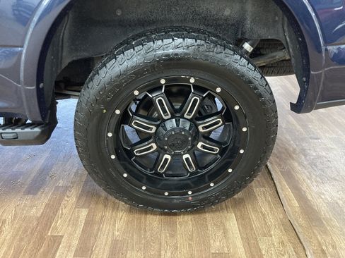 Used 2016 Ford F150 Platinum w/ Equipment Group 701A Luxury AWD/4WD image 10