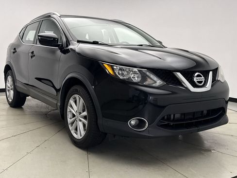 Used 2018 Nissan Rogue Sport SV w/ SV All-Weather Package AWD/4WD image 7