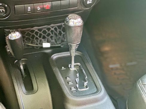 Used 2015 Jeep Wrangler Unlimited Sport w/ Quick Order Package 24S image 12