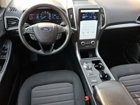 Used 2023 Ford Edge SE w/ Black Appearance Package AWD/4WD image 12