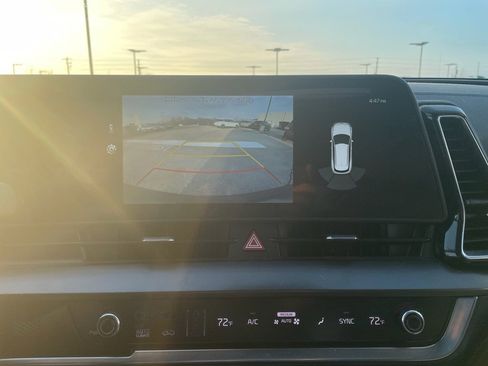 Used 2025 Kia Sportage EX w/ Premium Package image 14