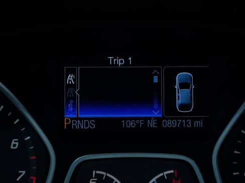 Used 2013 Ford Focus Titanium FWD image 25
