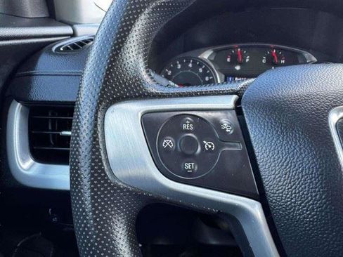 Used 2023 GMC Terrain SLE w/ Driver Convenience Package FWD image 31