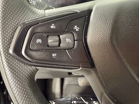Used 2024 Chevrolet Trax LT FWD image 28