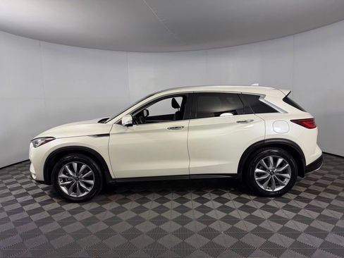 Used 2022 INFINITI QX50 Essential image 9