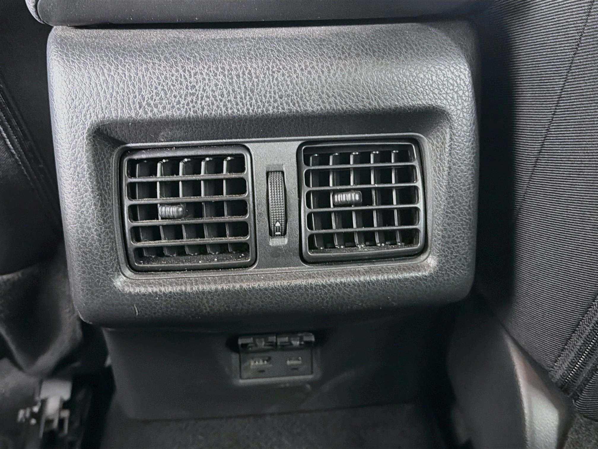 Used 2025 Toyota Camry LE FWD image 26
