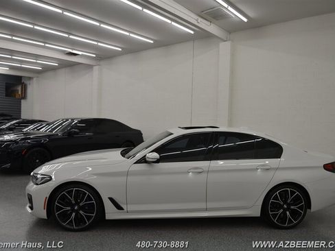 Used 2022 BMW 530i w/ M Sport Package image 4