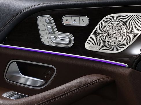 Used 2024 Mercedes-Benz GLE 350 4MATIC w/ Driver Assistance Package image 27