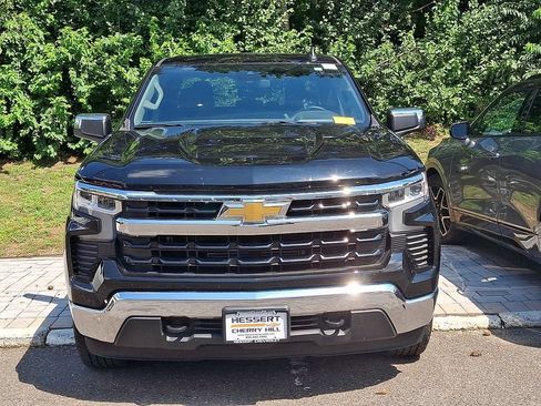 Certified 2023 Chevrolet Silverado 1500 LT AWD/4WD image 3