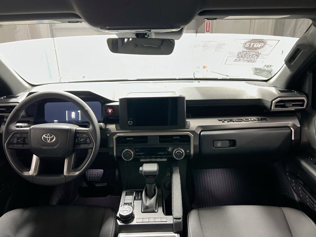 Used 2025 Toyota Tacoma TRD Off-Road AWD/4WD image 10