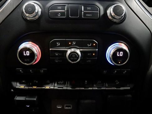 Used 2021 GMC Sierra 1500 Denali w/ Technology Package AWD/4WD image 30