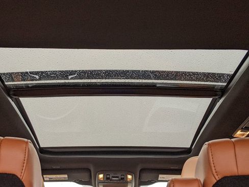 Used 2023 Toyota Highlander Platinum image 13