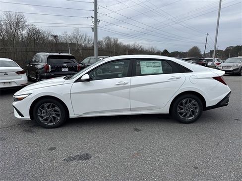 New 2026 Hyundai Elantra Blue image 4