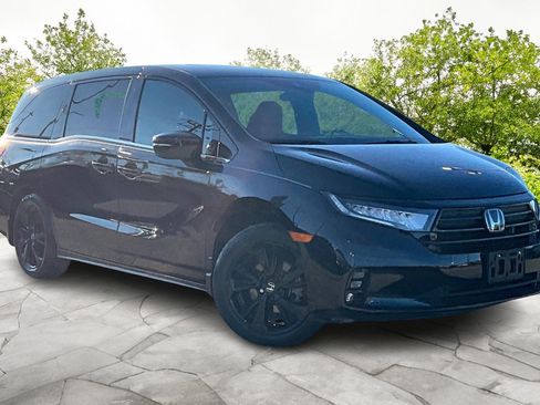 Used 2024 Honda Odyssey Sport image 1