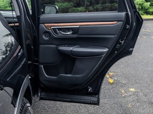Used 2018 Honda CR-V Touring image 17