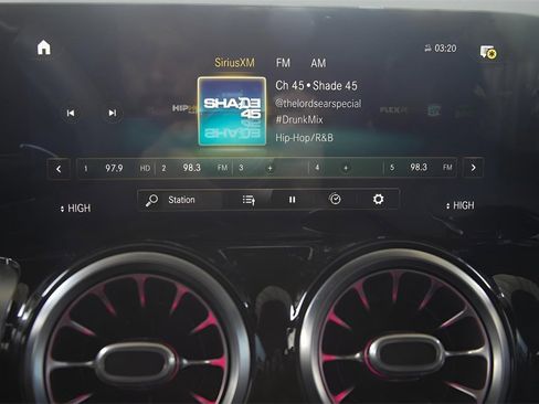 Used 2021 Mercedes-Benz GLB 35 AMG 4MATIC w/ Multimedia Package image 28