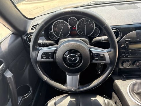 Used 2006 MAZDA MX-5 Miata Touring RWD image 14