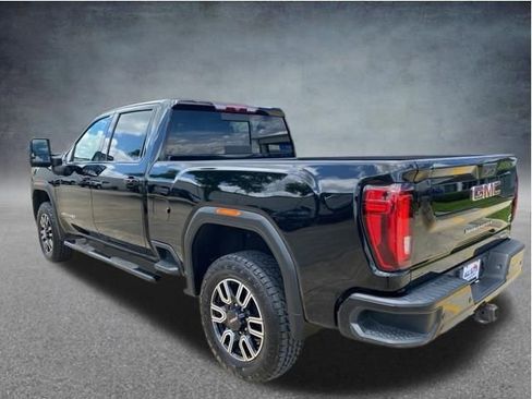 Used 2022 GMC Sierra 2500 AT4 w/ AT4 Preferred Package AWD/4WD image 4