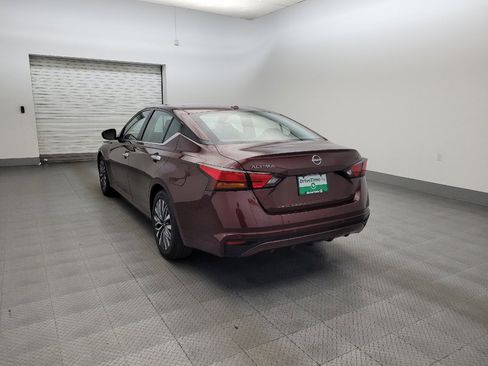 Used 2024 Nissan Altima 2.5 SV FWD image 5