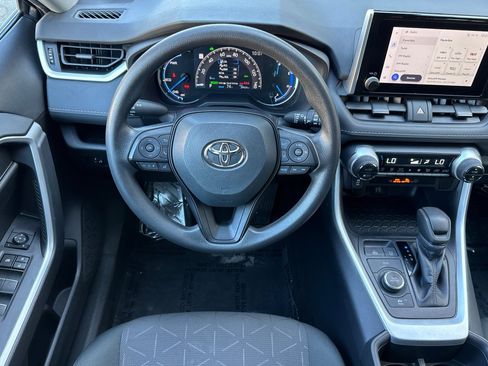 Used 2024 Toyota RAV4 XLE image 16