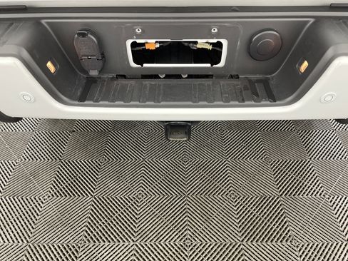 Used 2021 GMC Canyon Denali image 7