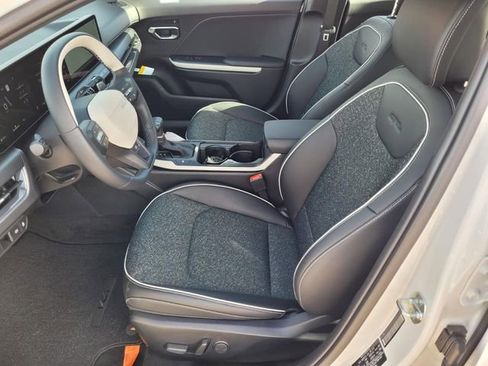 New 2025 Kia K4 GT-Line Turbo w/ GT-Line Sunroof Package FWD image 8
