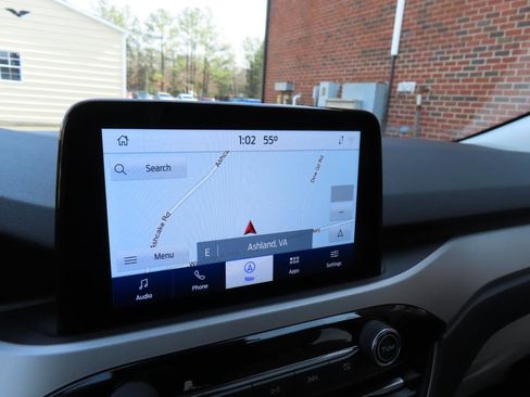 Used 2021 Ford Escape SE image 25