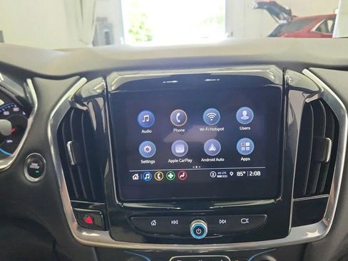 Used 2023 Chevrolet Traverse LT FWD image 24