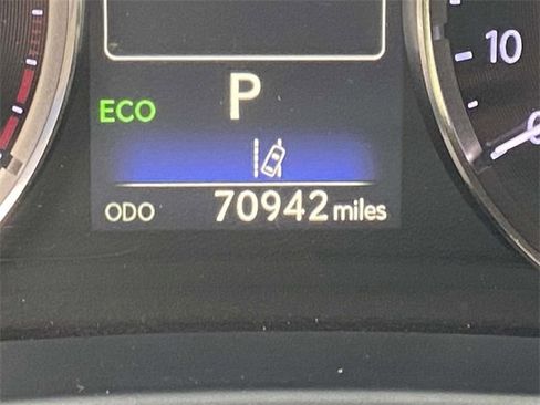 Used 2018 Lexus IS 300 AWD image 22