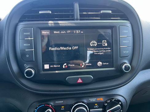 Certified 2025 Kia Soul LX FWD image 27