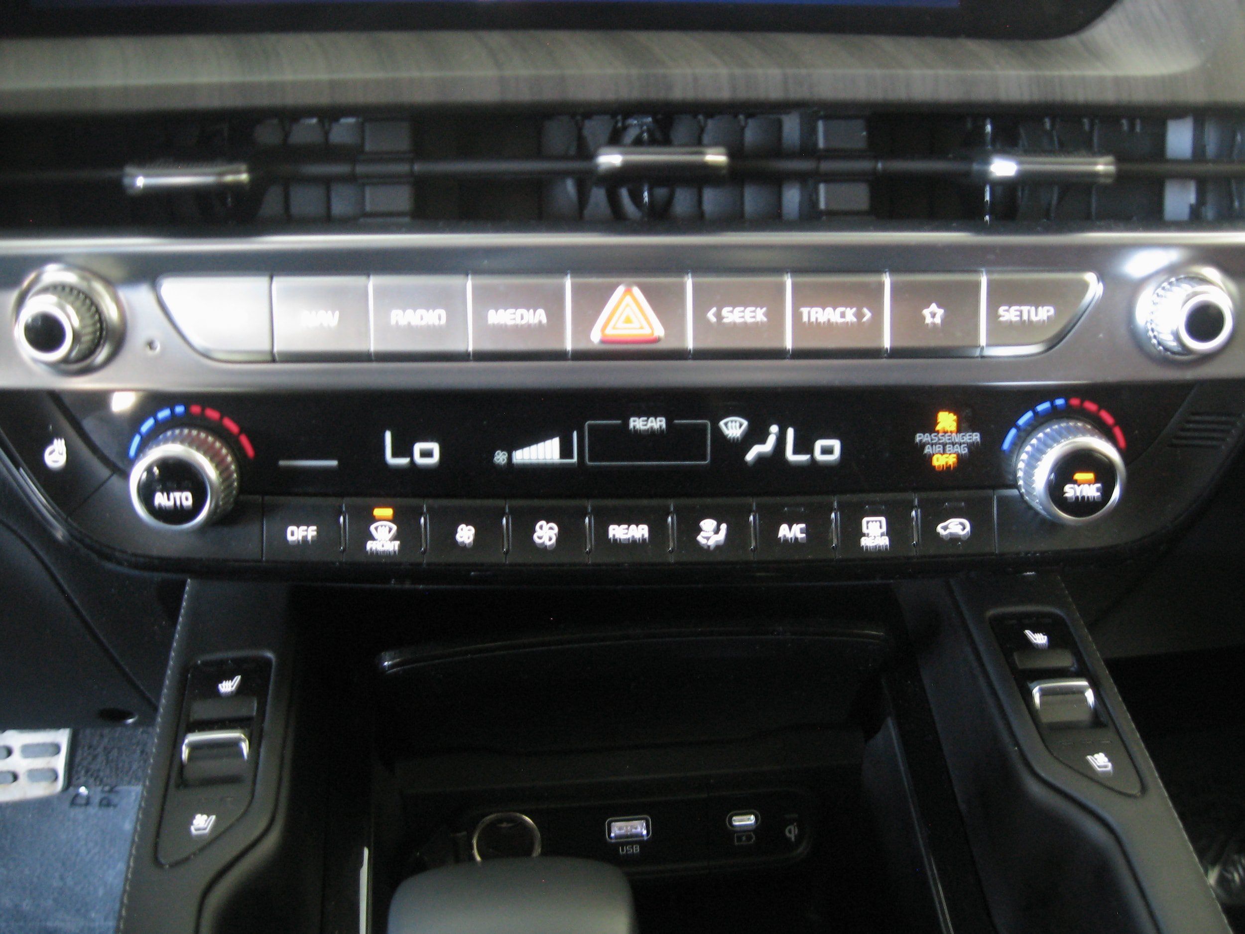 Certified 2024 Kia Telluride SX Prestige AWD/4WD image 15