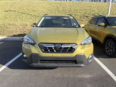 Used 2021 Subaru Crosstrek 2.0i Premium image 2