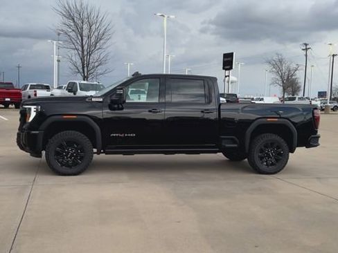 New 2026 GMC Sierra 2500 AT4 w/ AT4 Premium Plus Package AWD/4WD image 6