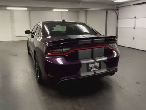 Used 2022 Dodge Charger R/T w/ Plus Group RWD image 7