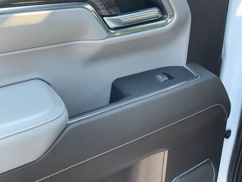 Used 2022 Chevrolet Silverado 1500 LTZ w/ Technology Package image 26