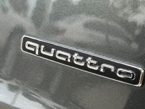 Used 2023 Audi Q5 e Premium w/ Convenience Package AWD/4WD image 11