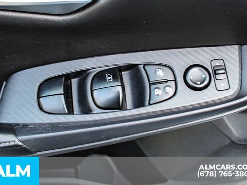Used 2024 Nissan Sentra SV FWD image 32