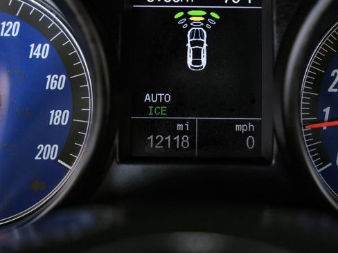 Used 2014 Maserati GranTurismo Sport image 17