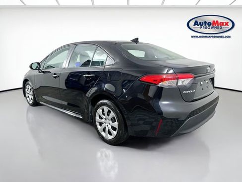 Used 2024 Toyota Corolla LE image 5