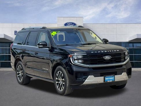 Used 2025 Ford Expedition Platinum AWD/4WD image 2